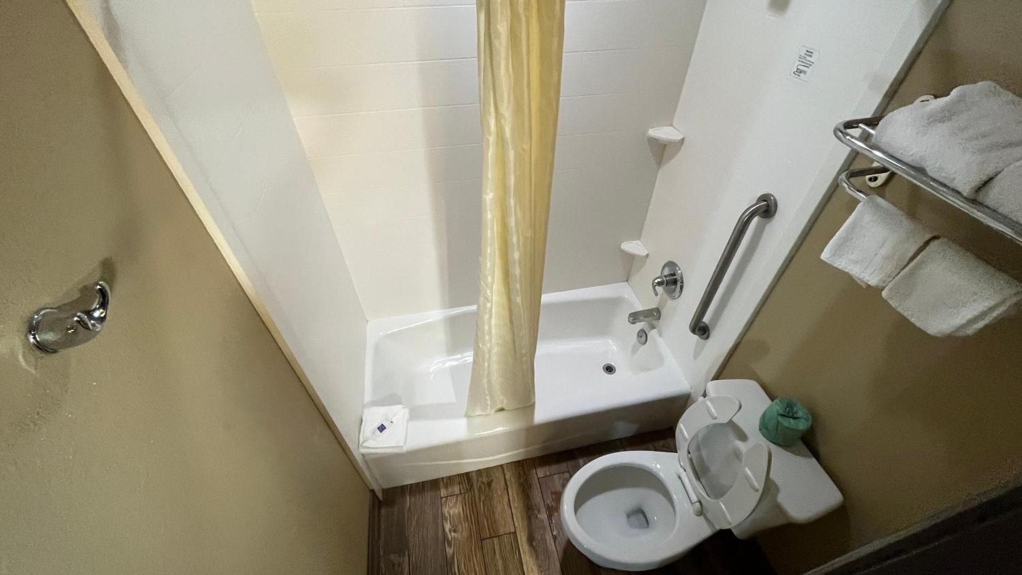 Hotel 6-snyder, Tx 2*
