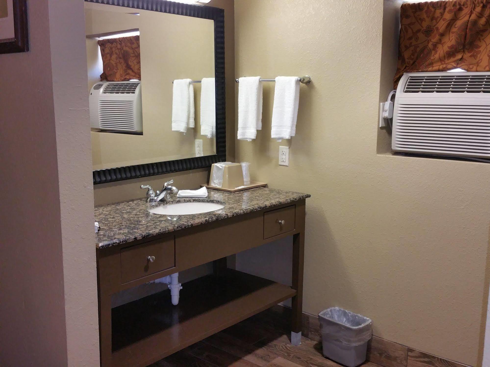 Hotel 6-snyder, Tx